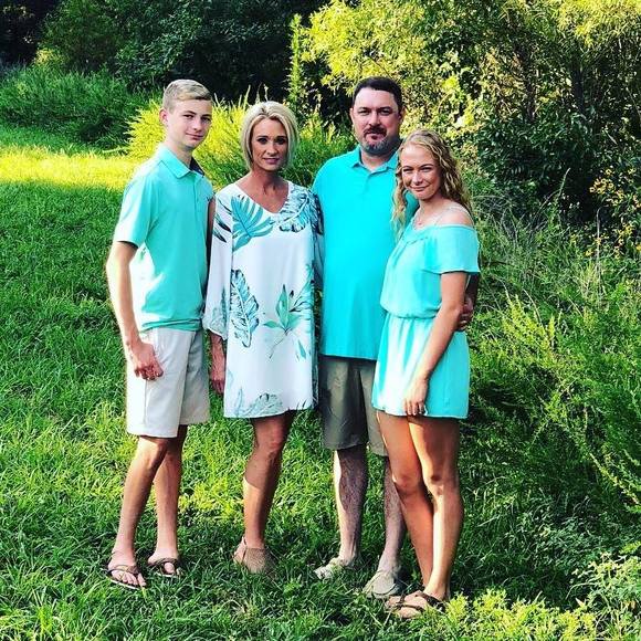 Meet your Posher, Tera - Picture 1 of 1